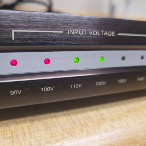 Tripp-Lite Isobar HT3100PC Rack Mount/Console Power Conditioning Center - Picture 3 of 9